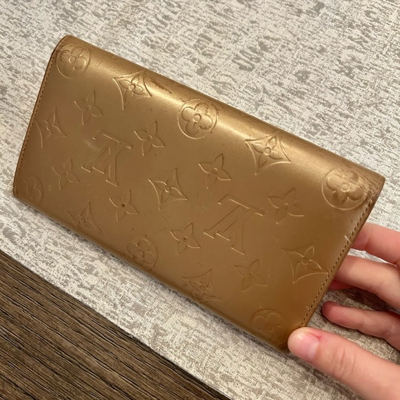 Louis Vuitton Monogram Vernis Patent Leather Sarah Wallet - Picture 4 of 8